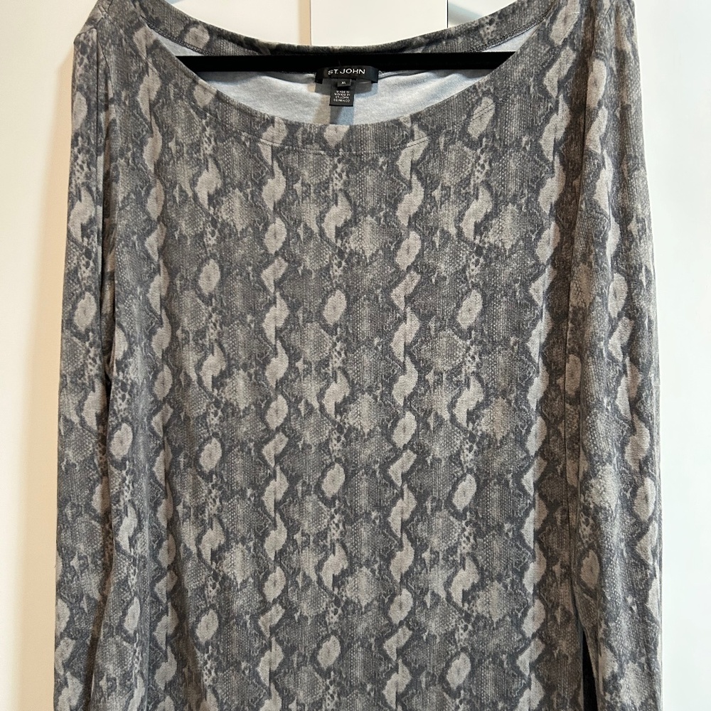 St. John Long Sleeve Stretch Top